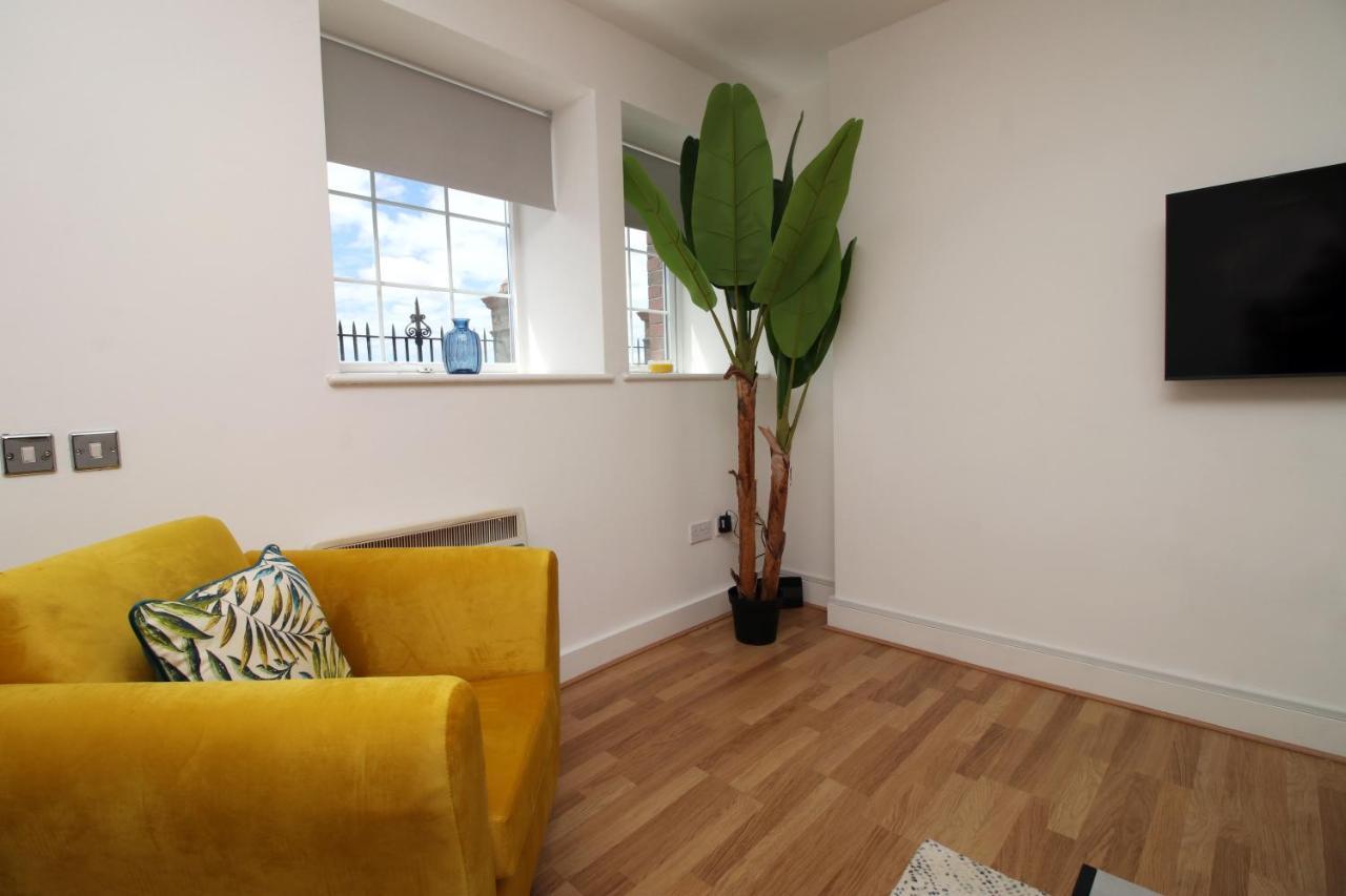 סוואנסי St Thomas Loft Views By Ssw - 2Br, Parking, Sleeps 4, Easy Access To City Centre, Marina, Beach And M4 מראה חיצוני תמונה