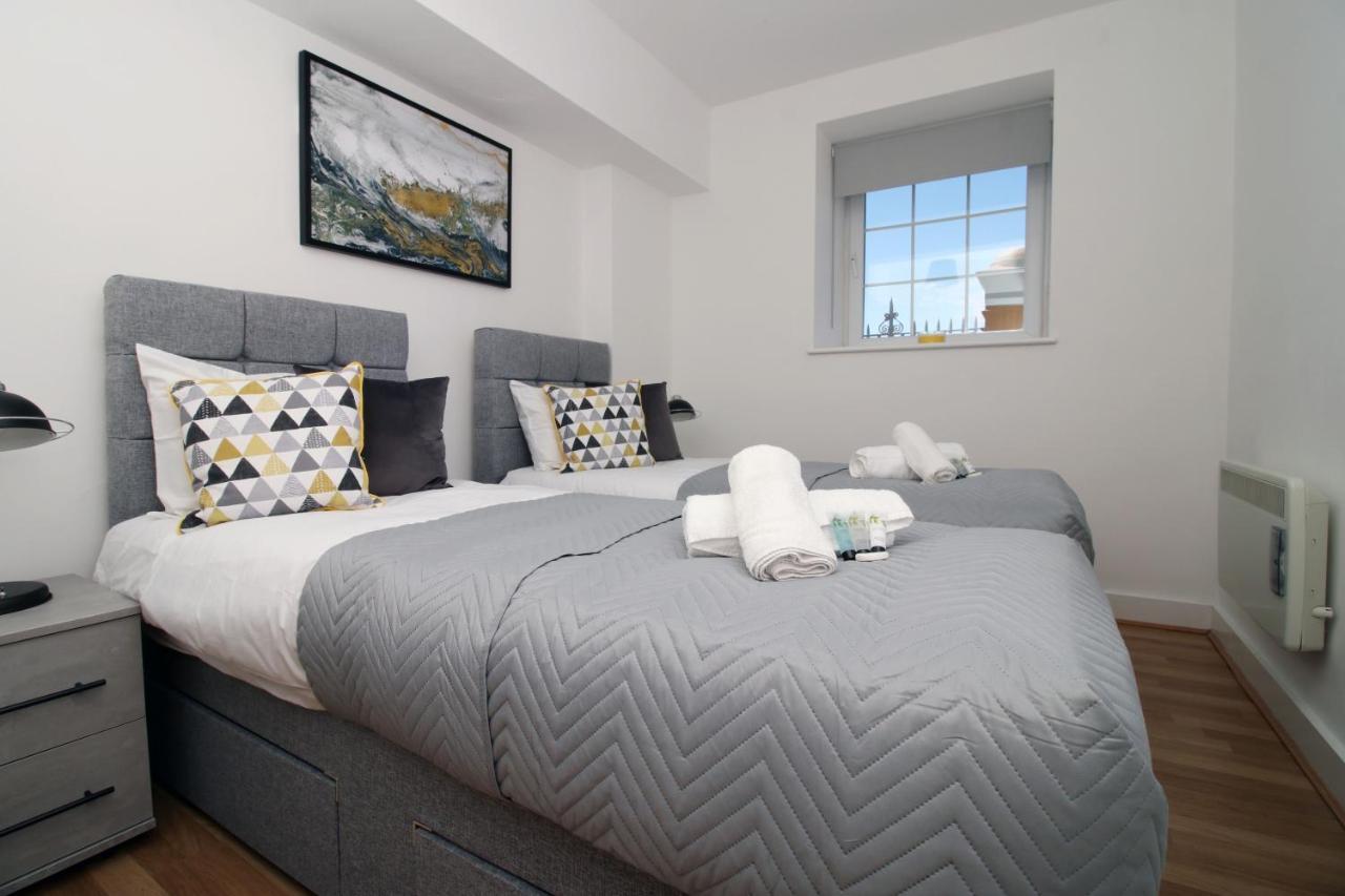סוואנסי St Thomas Loft Views By Ssw - 2Br, Parking, Sleeps 4, Easy Access To City Centre, Marina, Beach And M4 מראה חיצוני תמונה