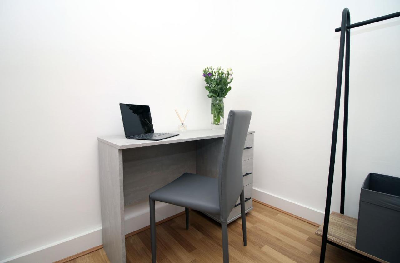 סוואנסי St Thomas Loft Views By Ssw - 2Br, Parking, Sleeps 4, Easy Access To City Centre, Marina, Beach And M4 מראה חיצוני תמונה