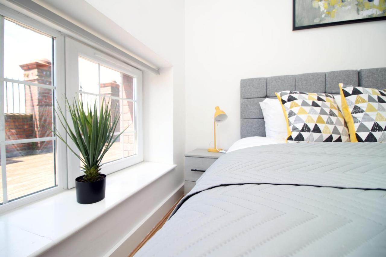 סוואנסי St Thomas Loft Views By Ssw - 2Br, Parking, Sleeps 4, Easy Access To City Centre, Marina, Beach And M4 מראה חיצוני תמונה